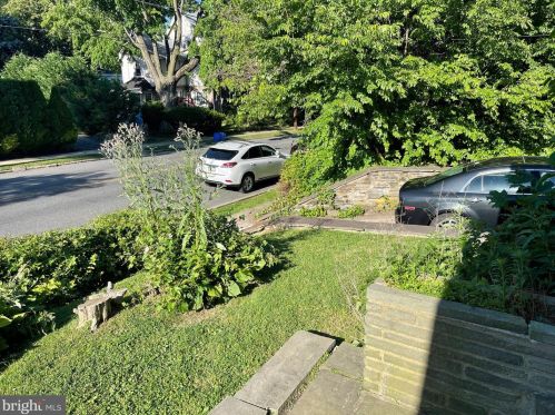 6455 12th St, Philadelphia, PA 19126-3639