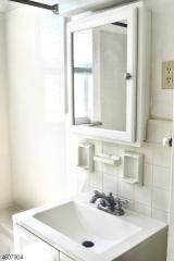 10 Field Rd, Maplewood NJ  07040-3302 exterior