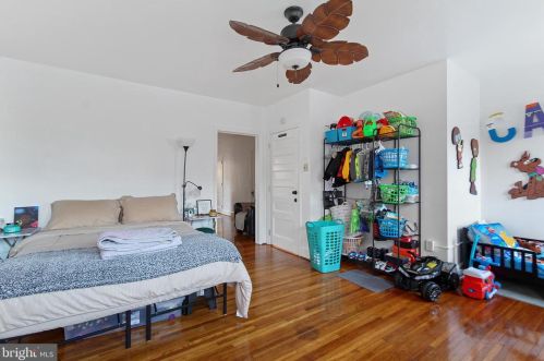 611 Wallace St, York PA 17403-1323 exterior