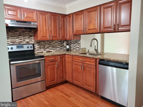 8304 Rocky Forge Ct, Springfield VA  22153-3817 exterior
