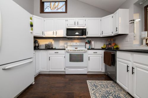 14137 Guthrie Ave, Saint Paul MN  55124-6720 exterior