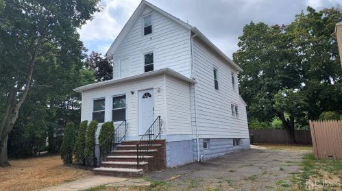 33 Main St, Edison, NJ 08837-3417