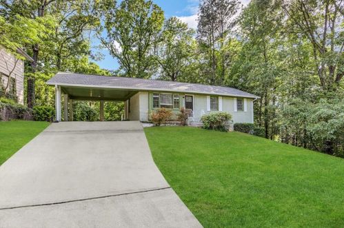 919 Magna Carta Dr, Atlanta GA  30318-6061 exterior