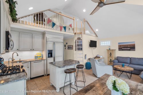 211 Canal Ln, Lavallette NJ  08735-1604 exterior