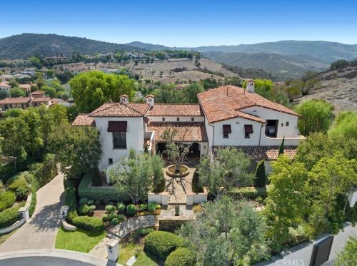 22 Black Falcon, Irvine CA  92603-0420 exterior