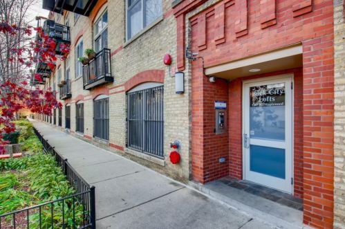 1740 Maplewood Ave, Chicago, IL 60647-5258