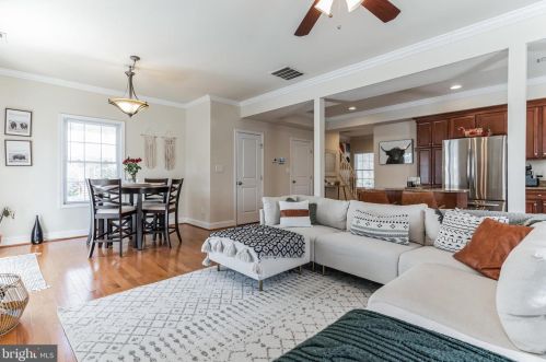 6318 Linden St, Shady Side MD  20764-2910 exterior