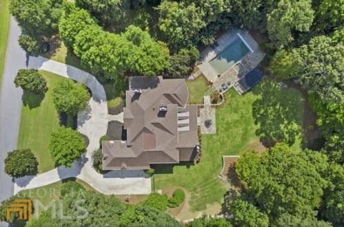 10520 Montclair Way, Duluth GA  30097-1840 exterior