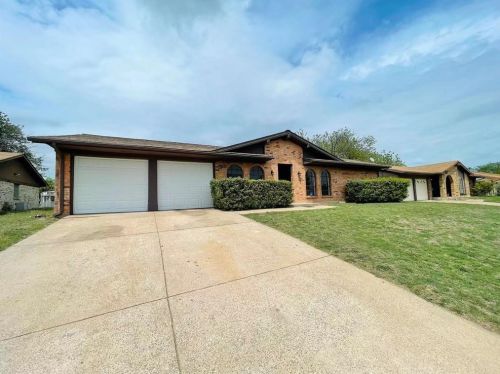 1612 Limestone Trl, Fort Worth, TX 76134-2843