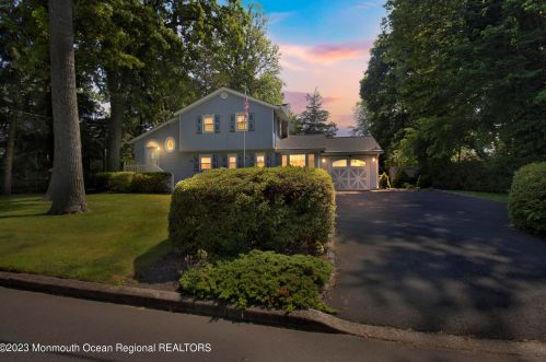 1014 Berkeley Ave, Tinton Falls, NJ 07712-3604