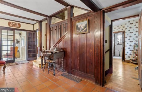 25 Cedar Ave, Camden, NJ 08109-2501