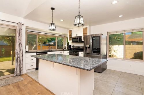 4560 Circle Lazy J Rd, Riverside CA  92501-2043 exterior