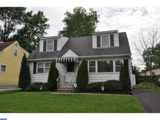 35 Rosedale Ave, Trenton, NJ 08638-3525