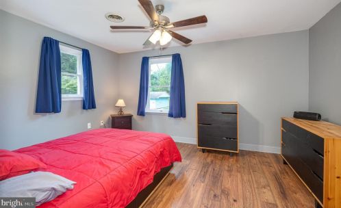 365 Big Oak Dr, Shepherdstown WV 25443-4598 exterior