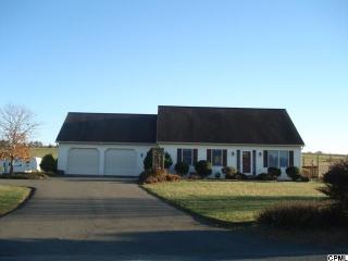 307 Straws Church Rd, Powells Vly, PA 17032-9205
