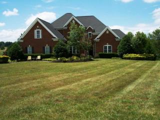 418 Bonita Way, Greeneville, TN 37745-0627