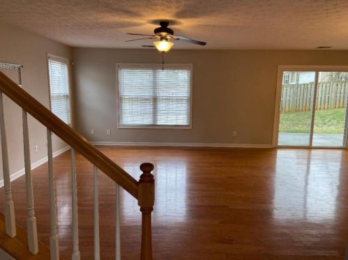 506 Weatherstone Ct, Holly Springs, GA 30188-4492