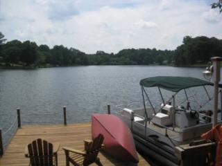 360 Lakeshore Dr, Stockbridge GA  30281-1709 exterior