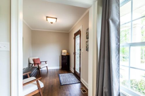 1306 Dunwoody Ln, Atlanta, GA 30319-1516