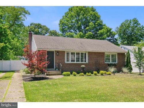 810 Grove St, Tavistock, NJ 08033-1030