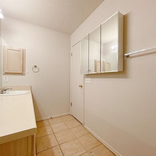 9501 Dalewood Dr, Austin TX  78729-3663 exterior