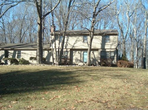 50 Laurel Dr, Upper Stepney, CT 06468-1606