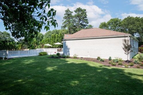 30 Forrestal Dr, Westerly RI  02891-1114 exterior
