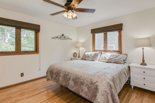 1033 Carlton Dr, Saint Paul MN  55126-8127 exterior