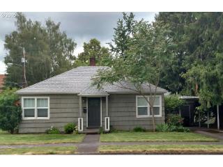 807 Walnut St, Beaverton, OR 97123-4533
