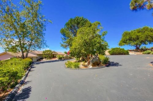 13596 Orchard Gate Rd, Poway, CA 92064-2142