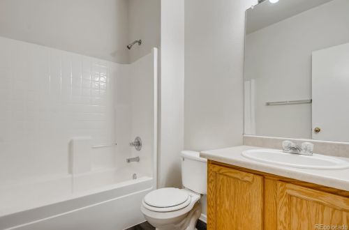 19494 58 Pl, Denver CO 80019-2027 exterior