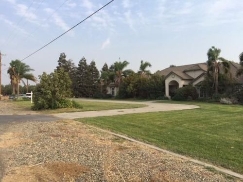 4699 Cora Ln, Merced, CA 95341-7101