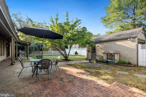 315 Maple Ave, Haddonfield NJ 08033-1438 exterior