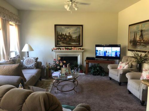 5961 Radmere Dr, Elk Grove, CA 95757-4020