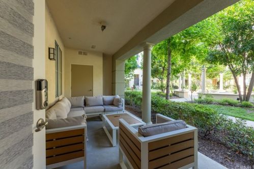 2156 Watermarke Pl, Irvine CA  92612-7691 exterior