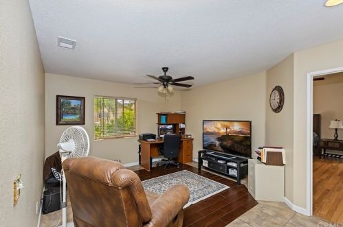 35768 Octopus Ln, Wildomar, CA 92595-8092