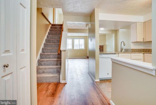 8523 Chippewa Ct, Lorton, VA 22079-3061