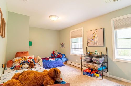 13 Foxcroft Rd, Niantic CT  06357-1415 exterior