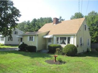 7 Drew Rd, Somersworth, NH 03878-1414