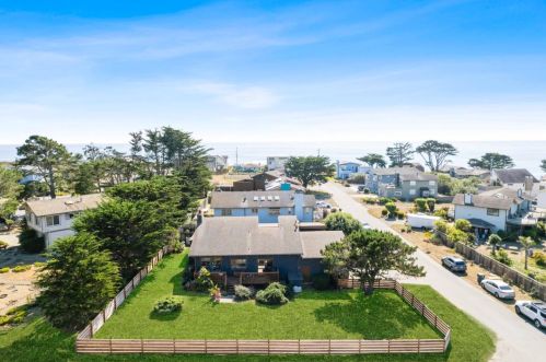 90 Precita Ave, Moss Beach, CA 94038-9684