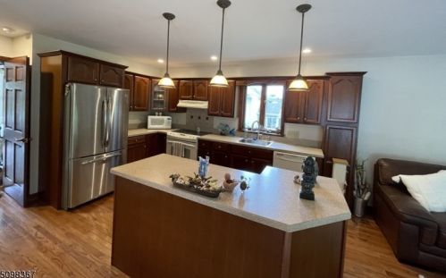 37 Farview Dr, Hackettstown NJ  07840-4705 exterior