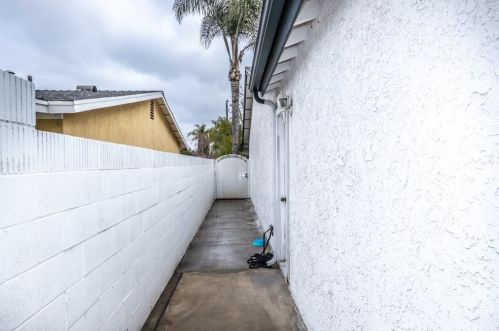 4122 Addington Dr, Anaheim CA  92807-2801 exterior