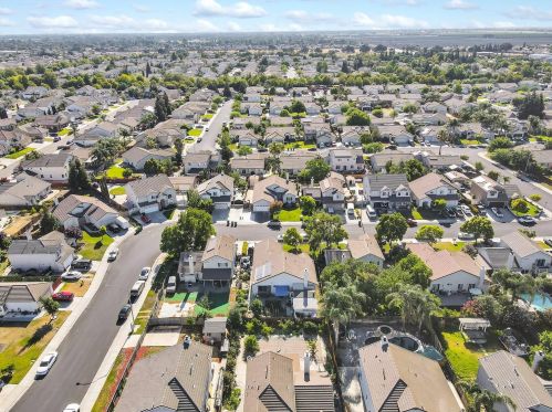 9295 Mammath Peak Cir, Stockton, CA 95212-3212