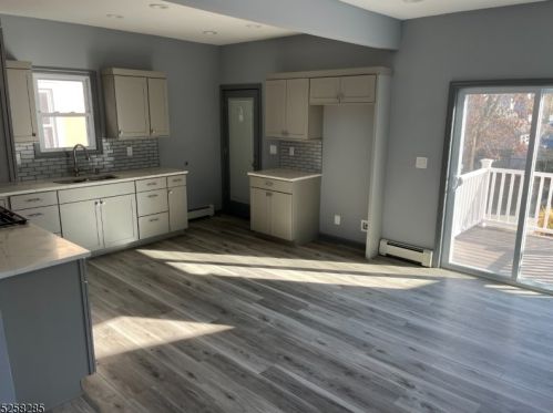 60 Franklin Pl, Paterson NJ 07512-2689 exterior