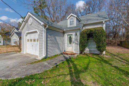 2362 Clare Ct, Marietta, GA 30008-6085