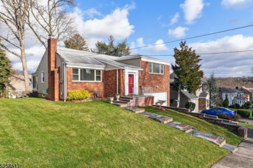 33 Lincoln Ave, Town Center, NJ 07052-2333