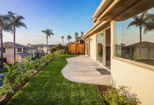 1808 Amalfi Dr, Encinitas CA  92024-1284 exterior