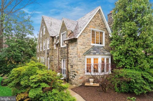 426 Durham St, Philadelphia PA  19119-1222 exterior