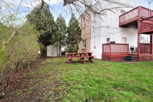 539 4th St, Momence, IL 60954-1300