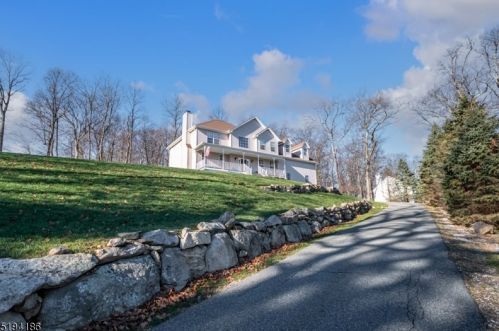 45 Indian Spring Rd, Mount Olive, NJ 07828-1941
